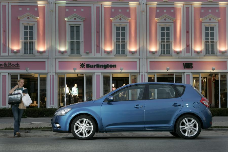  Kia cee&rsquo;d 2009 года  (фото 26 из 98)